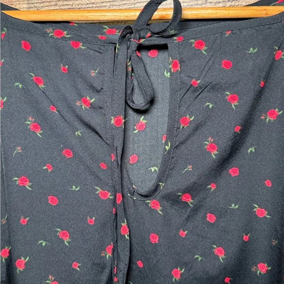 🌻 DAISY STREET (asos) Women's size 4XL Black w/ Red Rose Print Dress Lightweight - Picture 6 of 9